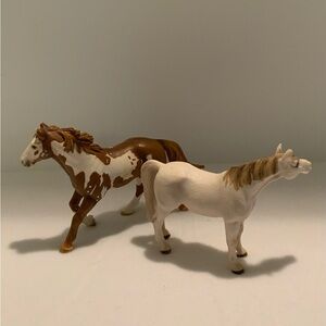 Vintage Brown and Cream Hores